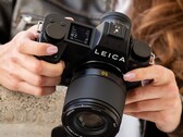 Leica SL3-P marknadsförs som en äkta fullformatskamera som passar alla behov.