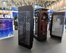 Cooler Master i100 Air-chassi med ett Intel ARC Battlemage-grafikkort och Maxsuns MCIO mini-ITX-moderkort