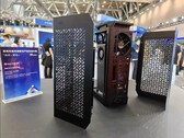 Cooler Master i100 Air-chassi med ett Intel ARC Battlemage-grafikkort och Maxsuns MCIO mini-ITX-moderkort