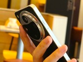 Nya bilder jämför Oppo Find X8 Ultra med Apple iPhone 16 Pro och Pro Max (Bildkälla: Weibo)