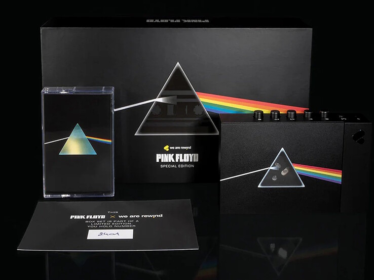 Innehåll i samlarboxen ”We Are Rewind x Pink Floyd”.