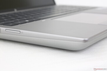 Liknande anodiserade aluminiummaterial som de flesta andra ZBook-modeller