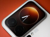 Den bakre skärmen kommer äntligen att nå den globala marknaden med Xiaomi 18 Pro-telefonerna.