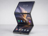Så här kan en vertikal trefaldig vikbar telefon från Huawei se ut.