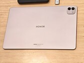 En ny variant av Honor MagicPac 3 Pro surfplatta med en 12,3-tums OLED-skärm har presenterats.