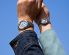 Klockan Casio OCWS7000E-2A (till vänster) kommer till USA; det är oklart om OCW-S40-2A (till höger) också kommer att lanseras här. (Bildkälla: Casio)