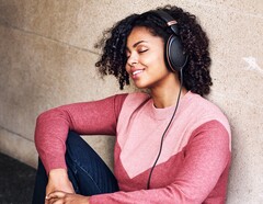 De nya HD505 over-ear-hörlurarna är tänkta att erbjuda avancerat ljud till mellanklasspriser (Bildkälla: Sennheiser)