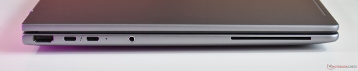vänster: HDMI, 2x Thunderbolt 4, 3,5 mm ljuduttag, smartkortläsare