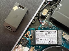 Primär M.2-2242 SSD med extra skydd