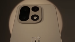 Flaggskeppet OnePlus 15. (Bildkälla: OnePlus)