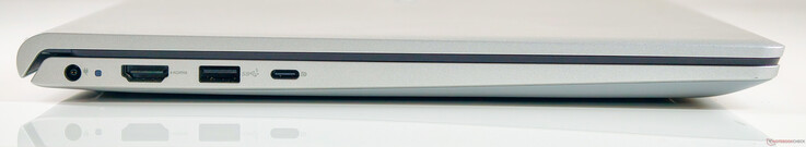Vänster: DC-ingång, HDMI 1.4-utgång (1080p 60 Hz), USB 3.2 Gen1 typ-A, USB 3.2 Gen1 typ-C (full funktion)