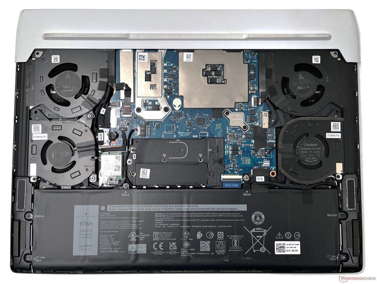 Alienware x15 R2 internt