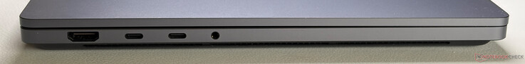 Vänster: HDMI 2.1b, 2x USB-C 4.0 (40 Gbps, DisplayPort 2.1, Power Delivery), 3,5 mm stereouttag