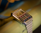 Den nya Casio CA-500WEBF-1A "Tillbaka till framtiden"-klockan (bilden) har registreringsskylten "OUTATIME" på framsidan. (Bildkälla: Casio)