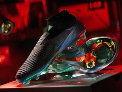 Nike Phantom 6 &quot;EA Sports FC&quot; är en fotbollssko i toppklass. Phantom 6 finns nu tillgänglig på EA Sports FC 26 och i detaljhandelsbutiker. (Bild: Nike)