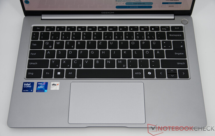Inmatningsenheterna på Geekom GeekBook X14 Pro