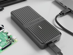 Det uppgraderade HyperDrive Next USB4 M.2 PCIe-kabinettet med 80 Gbps bandbredd. (Bildkälla: Hyper via CES)
