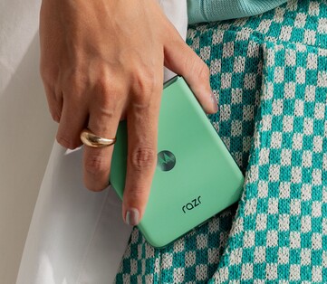 Motorola Razr i Pantone Spring Bud. (Bildkälla: Motorola)