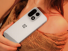 OxygenOS 16 kommer att presenteras fullt ut den 16 oktober 2025. På bilden: en kampanjbild av OnePlus 15. (Bildkälla: OnePlus)