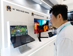 Samsung Display visade upp en 16-tums 2,5K OLED-skärm för bärbara datorer med en uppdateringsfrekvens på upp till 300 Hz – den första OLED-skärmen för bärbara datorer som når den uppdateringsfrekvensen.