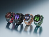 Moto Watch Ultra i sina fyra lanseringsutföranden.
