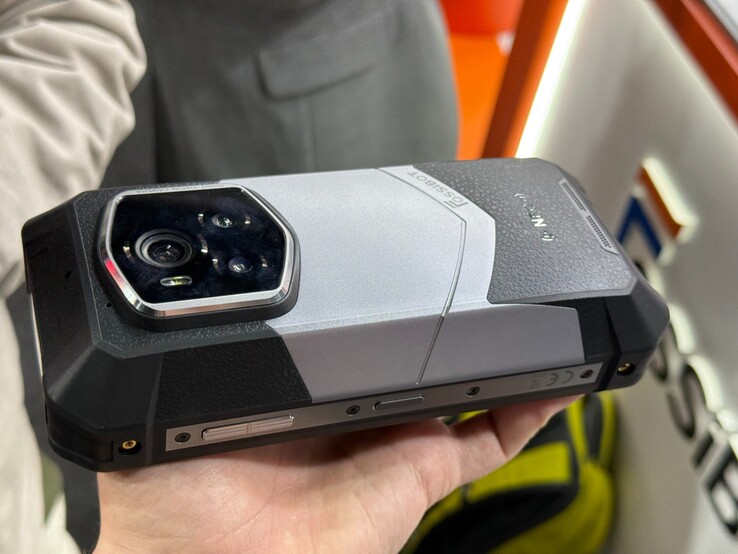 Den kommande Fossibot F107 Pro har ett enormt 28 000 mAh batteri (Bildkälla: Fossibot)