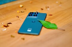 Motorola Edge 70 har en mycket snygg design, men dess värdeproposition är inte bra