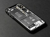 Europeiska modellvarianter av smartphones har ofta ett mindre batteri än sina kinesiska motsvarigheter (Bildkälla: Tyler Lastovich)