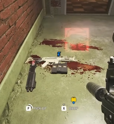 Föremålen som anskaffas från OSP-påsar kan ändras av Snake innan du plockar upp dem. (Bildkälla: Ubisoft)