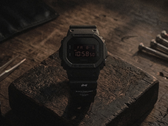 Den helt svarta Casio G-Shock DW-5600UMC26-1DR-samarbetsklockan, se bild.