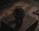 Den helt svarta Casio G-Shock DW-5600UMC26-1DR-samarbetsklockan, se bild.