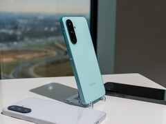 Samsung Galaxy A26 5G finns i färgerna svart, vit och mintgrön. (Bildkälla: Daniel Schmidt)