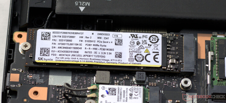 En PCIe 4.0 SSD fungerar som systemdisk.