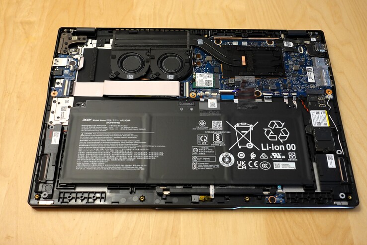Acer Swift 16 AI Underhåll