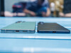 Jämförelse av höjd: Samsung Galaxy S25 Ultra (vänster, 8,2 millimeter) och Samsung Galaxy S25 Edge (höger, 5,8 millimeter) 