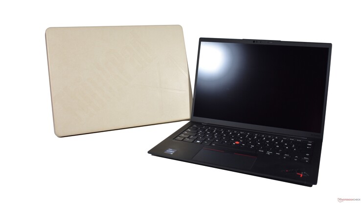 Lenovo ThinkPad X1 Carbon Gen 10: Ny återvinningsbar förpackning av papper