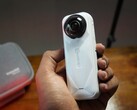 Insta360 X5 Satin White Limited Edition (Bildkälla: Abhinav Fating/Notebookcheck)