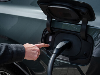 Från och med fjärde kvartalet 2026 kommer förare av helt eldrivna Volvomodeller, som den kompakta EX30, att kunna använda mer än 20 000 Tesla Superchargers i Europa direkt via Volvos egen smartphone-app