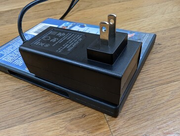 Väggstift 57 W AC-adapter