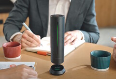 Högtalartelefonen Insta360 Wave kan skapa sammanfattningar och transkriptioner av kontorsmöten och kan även svara på frågor om möten med hjälp av AI. (Bildkälla: Insta360)