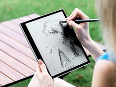 Genom en reflekterande LCD-skärm kan Paper 2.0 användas utan problem även i solen. (Bildkälla: Eazeye)