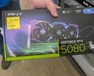 En PNY RTX 5080 GPU köpt från Walmart till ett markerat pris som är lägre än MSRP. (Bildkälla: CPrizzy på Reddit)