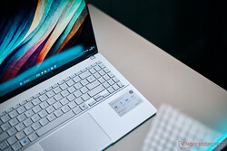 Asus Vivobook S 15 OLED recension. Testapparat tillhandahållen av Asus Tyskland.