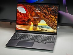 XMG Core 16 M25 (bildkälla: Notebookcheck)