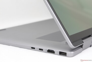 Inga andra färgalternativ förutom Meteor Silver Aluminum för både Intel- och AMD SKU:er