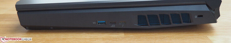 Höger: USB-A 3.1 Gen2, USB-C 3.1 Gen2, Thunderbolt 3, Kensington-lås