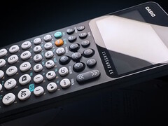 Den programmerbara grafräknaren Casio fx-CG100 ClassWiz har över 2 900 funktioner för att hantera både enkla och svåra matematiska problem. (Bildkälla: Casio)