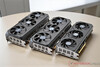 Gigabyte Radeon RX 9070 XT Gaming OC 16G (vänster), Gigabyte Radeon RX 9070 Gaming OC 16G (mitten), Gigabyte Radeon RX 9060 XT Gaming OC 16G (höger)