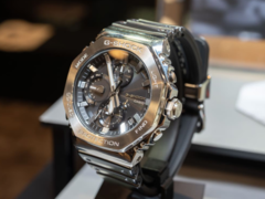 Casio G-Shock GMC-B2100Y-1AER (bilden) har den välkända metallformen och konstruktionen i 2100-serien. (Bildkälla: Impress Watch)