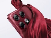Motorola Edge 70 Pro+ kommer att finnas tillgänglig i tre färger, inklusive röd.